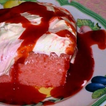 strawberry sauce with chambered