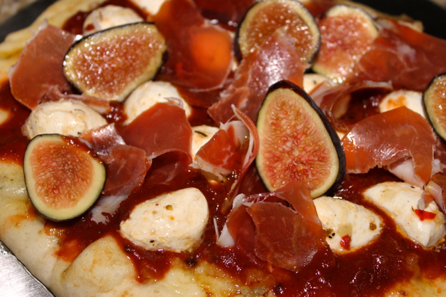 Grilled Pizza with Figs and Prosciutto