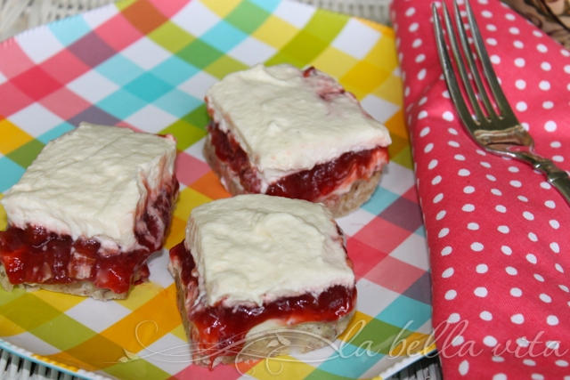 strawberry rhubarb bars