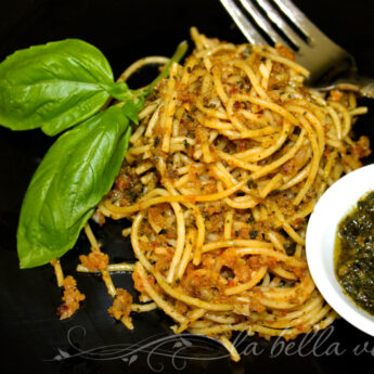 Spaghetti with Toasted Garlic Breadcrumbs
