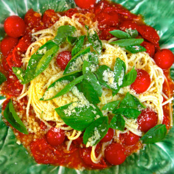 pasta with garlic and basil