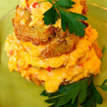 fried green tomatoes with jalapeño pimento cheese