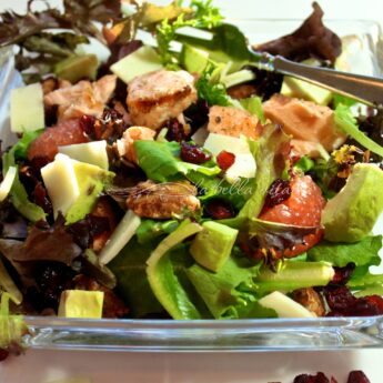 grilled salmon and mixed greens salad