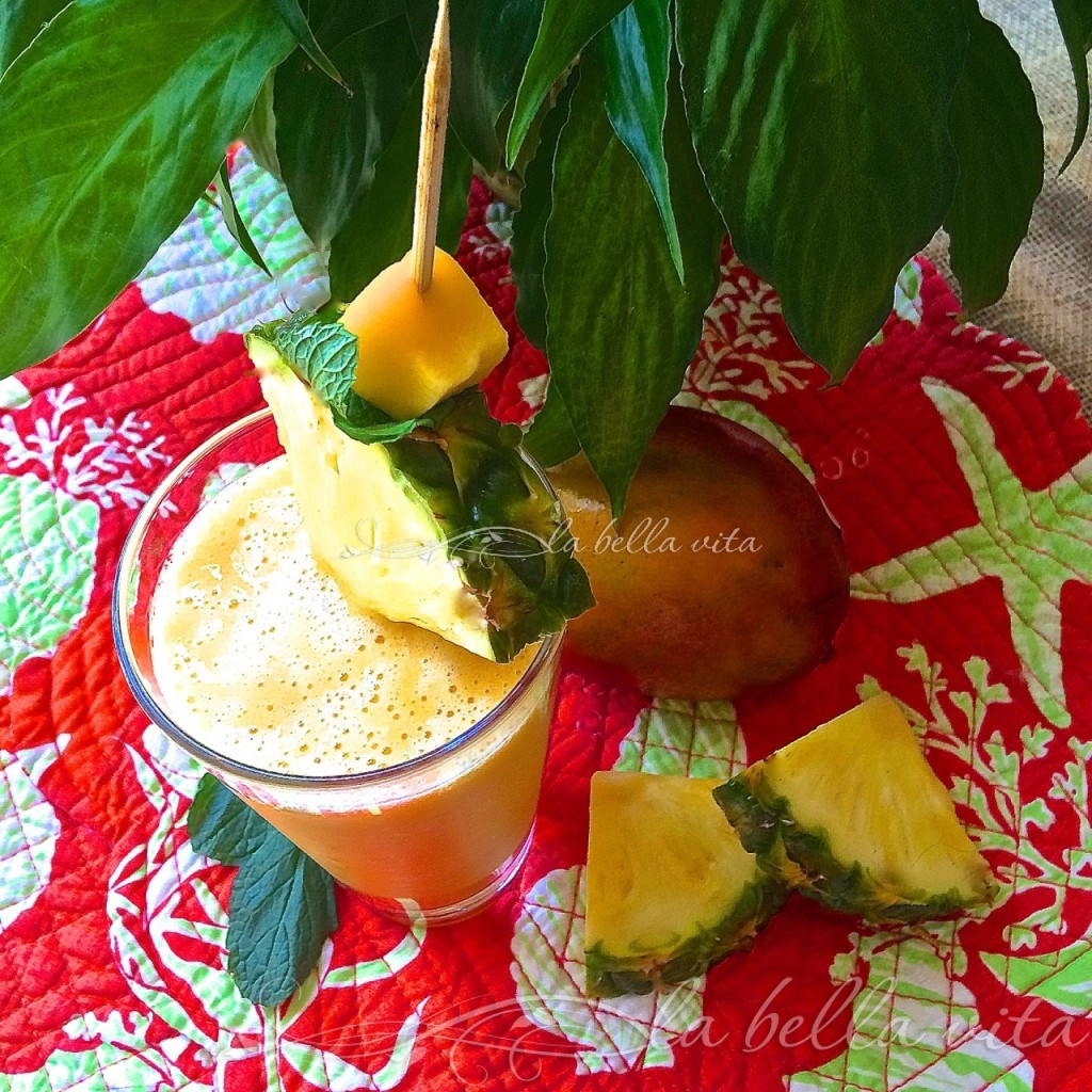 Anti-Inflammatory Pineapple, Mango, and Ginger Smoothie