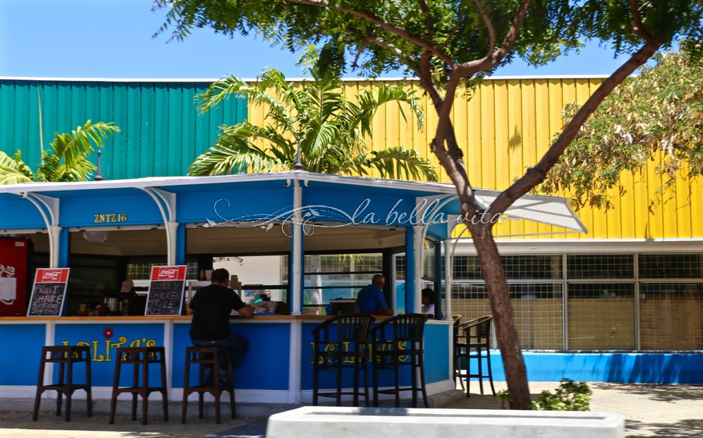 What to see in Aruba Color and Architecture