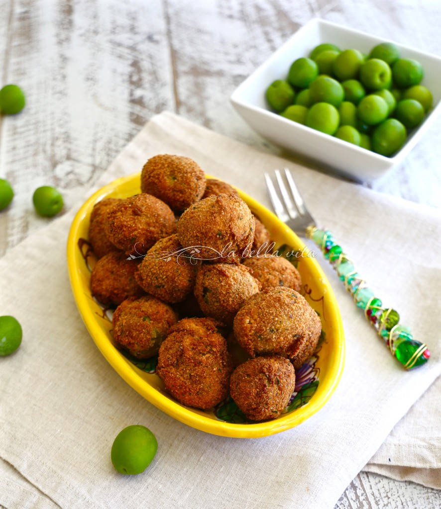 Italian Fried Stuffed Olives Olive all' Ascolana