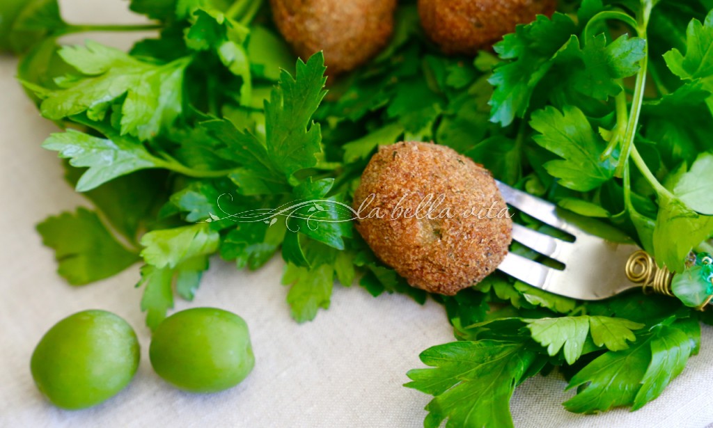 Italian Fried Stuffed Olives Olive all' Ascolana