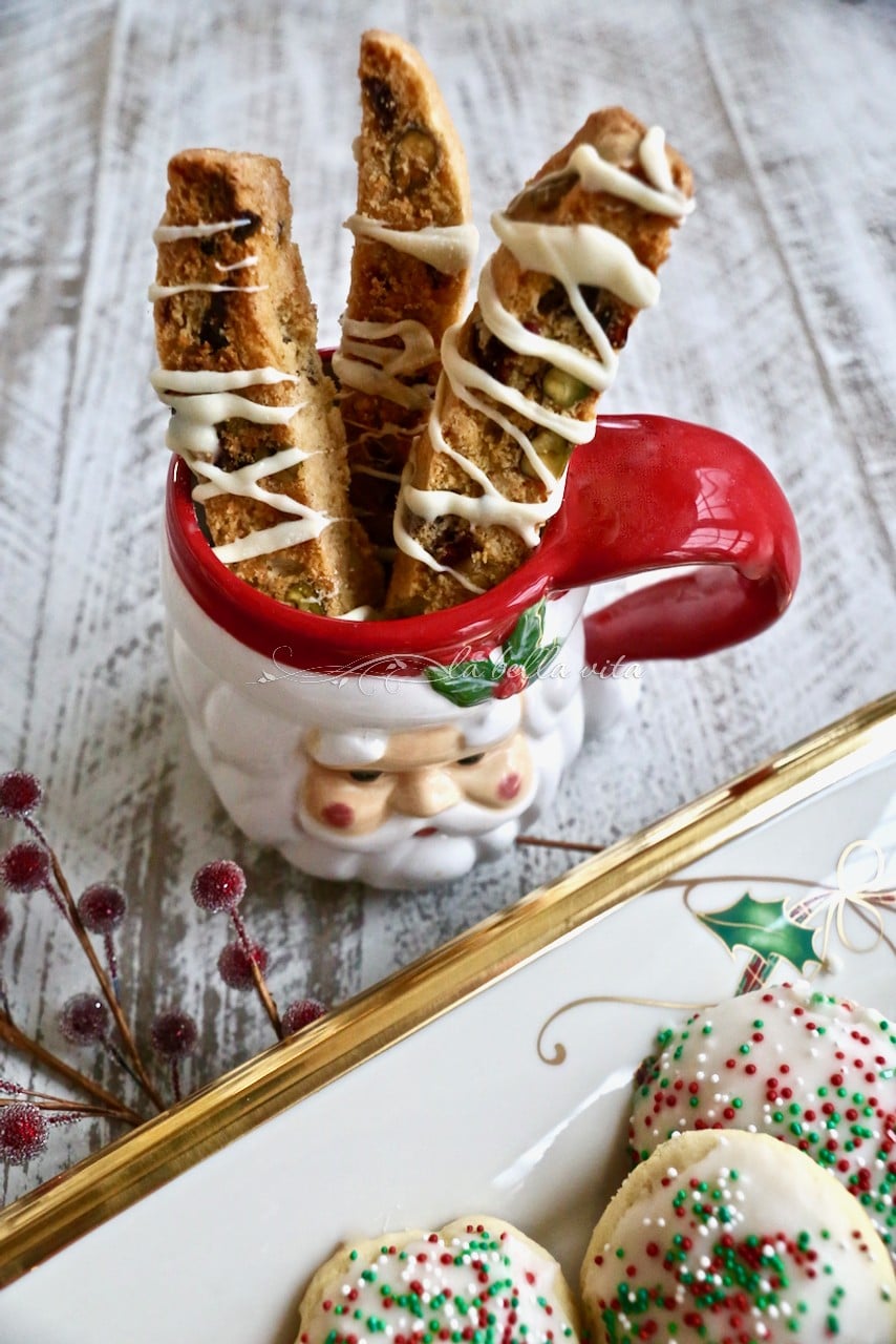 White Chocolate Drizzled Cranberry Pistachio Biscotti | La Bella