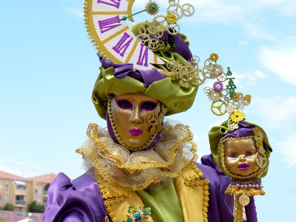 venetian costumes masks