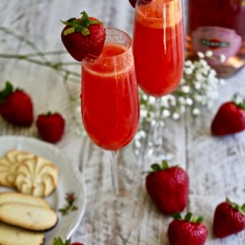strawberry bellini for the love of cocktails las vegas event