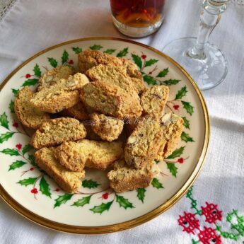 Contucci with Vin Santo Wine -- An Italian Tradition
