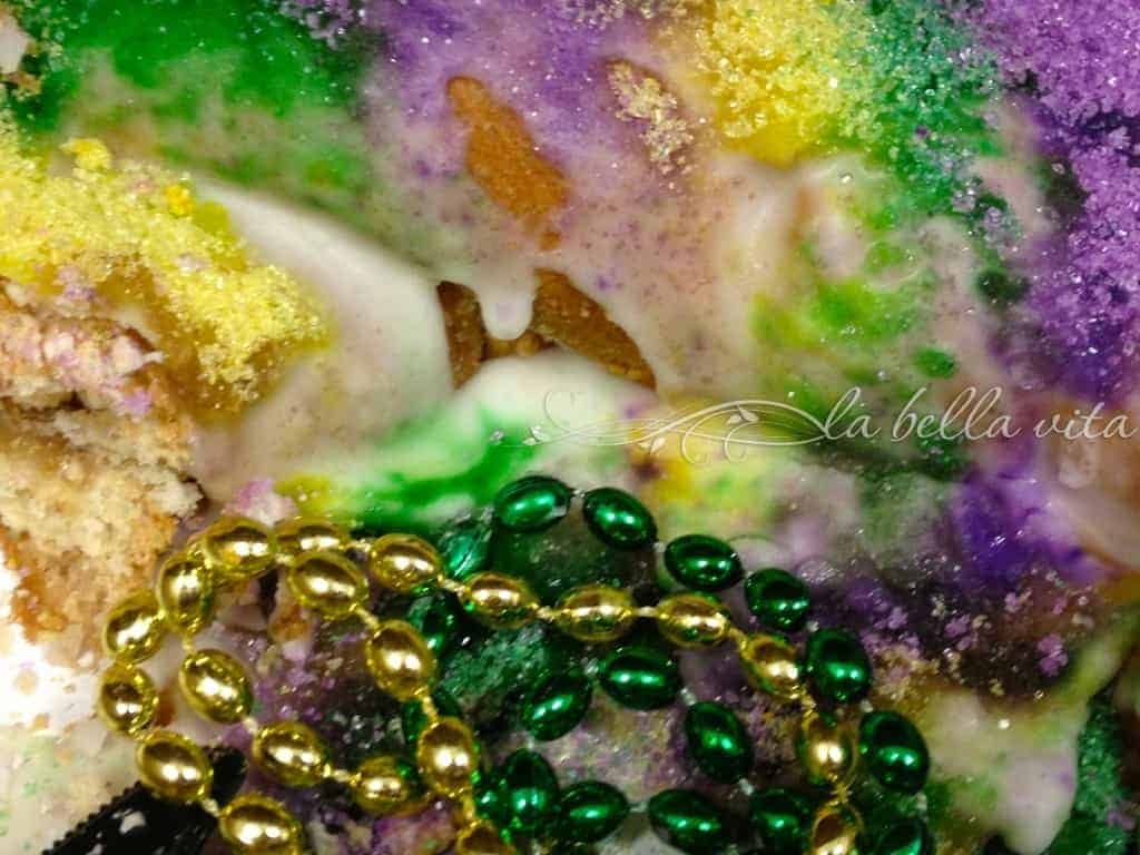 Cinnamon Apple Filled King Cake