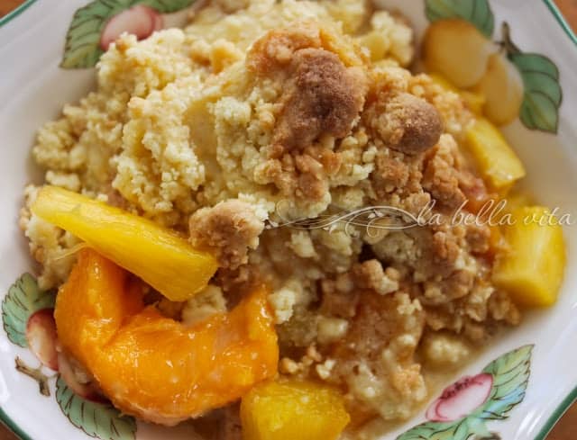 Fresh Peach Pineapple Crumble