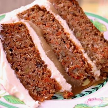 Carrot Cake with Caramele Filling