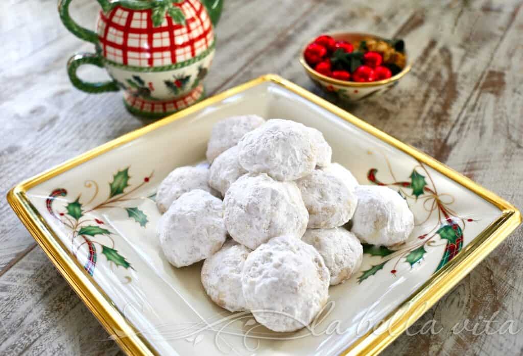 Nutella Stuffed Snowball Cookies