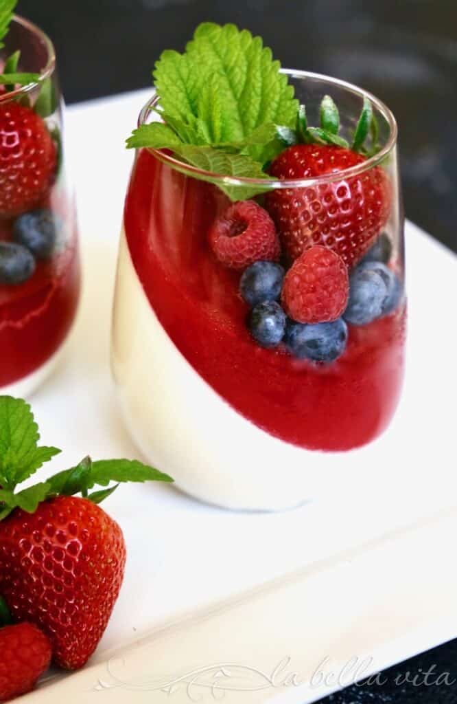 Panna Cotta with Strawberry Coulis (Fragole) 
