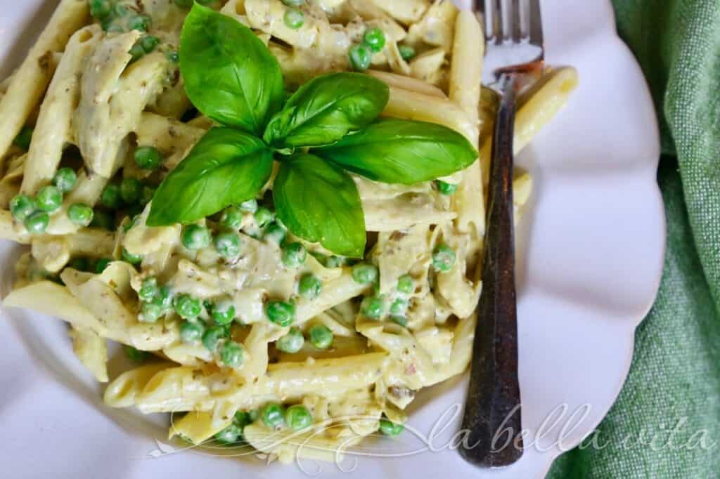 Creamy Artichoke, Pea and Pesto Pasta Salad