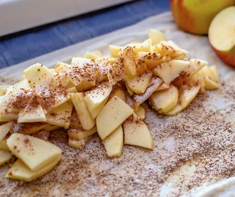 Classic Apple Strudel ~ Strudel di Mele ~ Lal Bella Vita Cucina