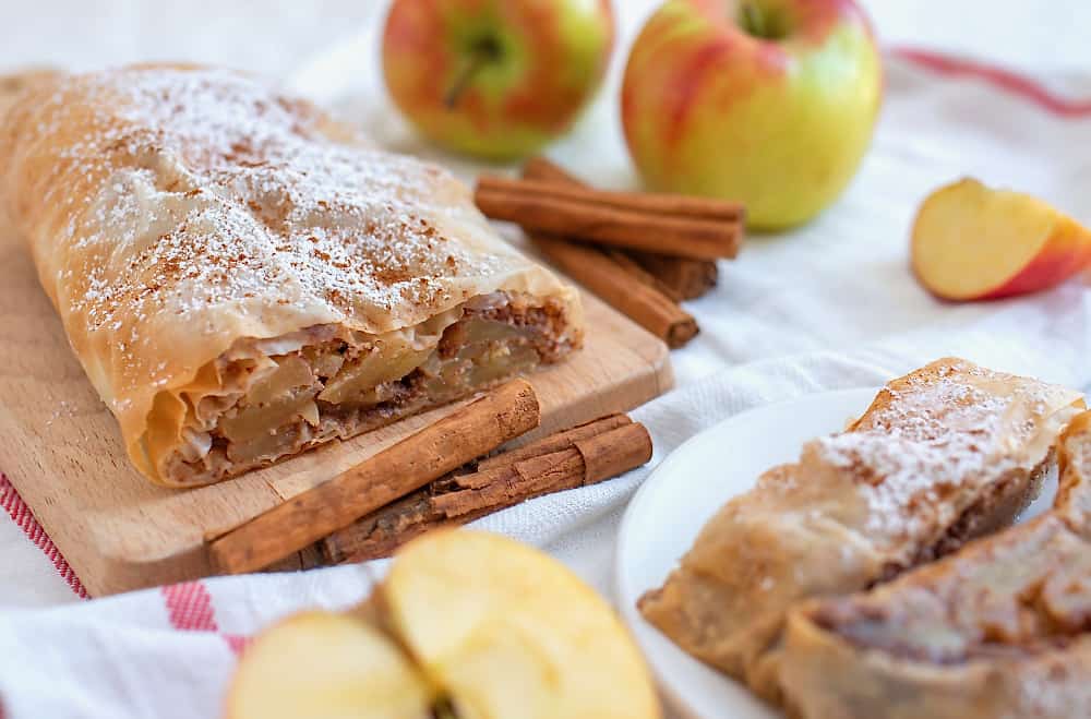 Classic Apple Strudel ~ Strudel di Mele ~ Lal Bella Vita Cucina