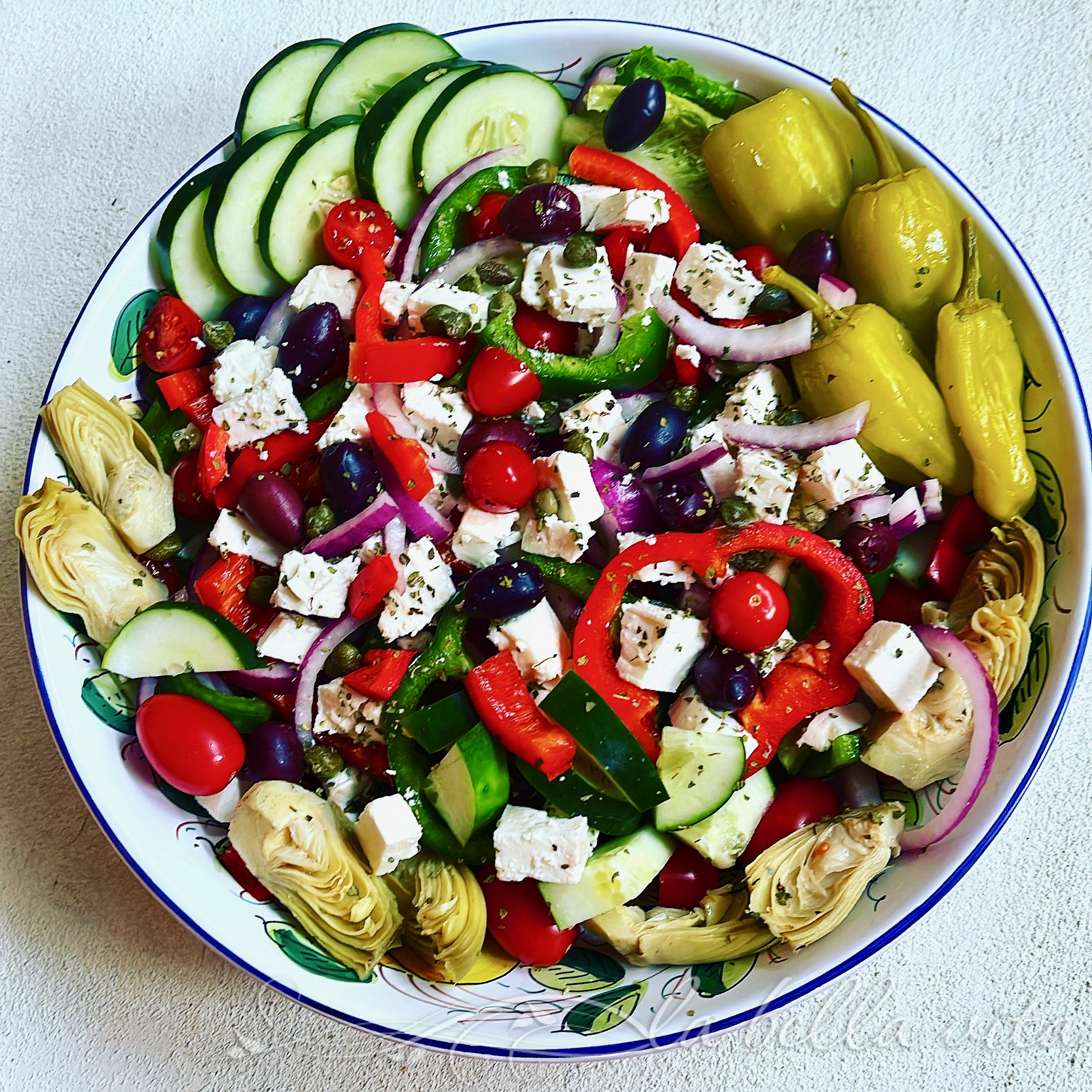 how-to-make-a-classic-greek-salad-la-bella-vita-cucina