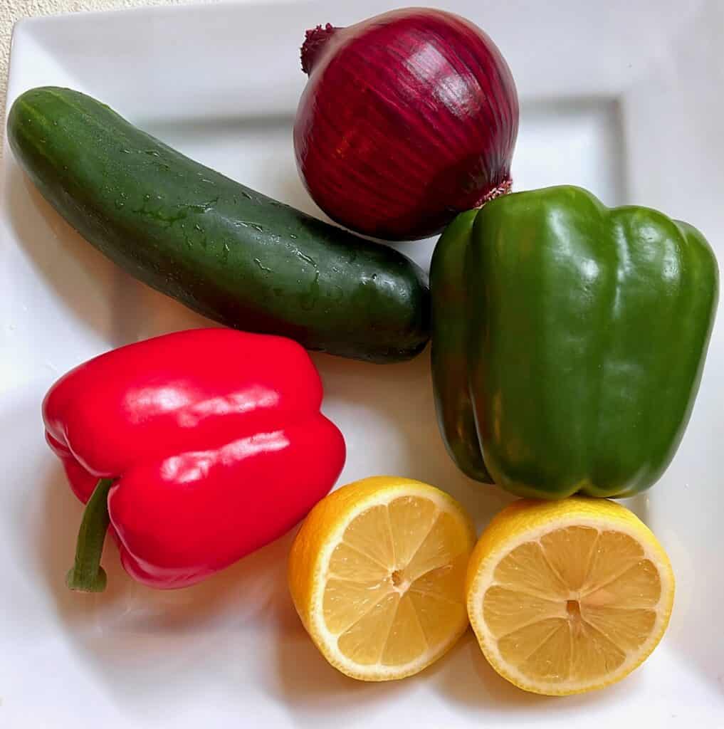 How To Make a CLASSIC Greek Salad 