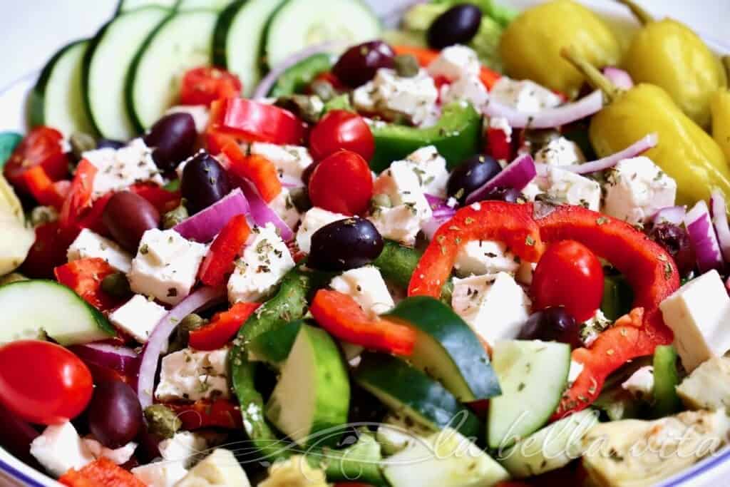 How To Make A Classic Greek Salad La Bella Vita Cucina