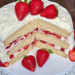 Strawberry Cake with Sweet Mascarpone Cream